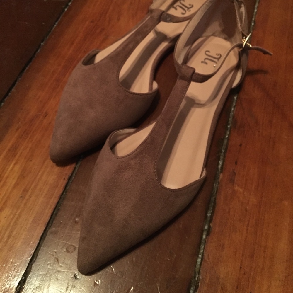 Bella Cora Nude Suede T-Strap Flats NIB